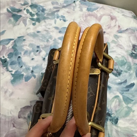 Authentic Louis Vuitton Manhattan PM Brown and Gold Monogram Satchel - Picture 11 of 16